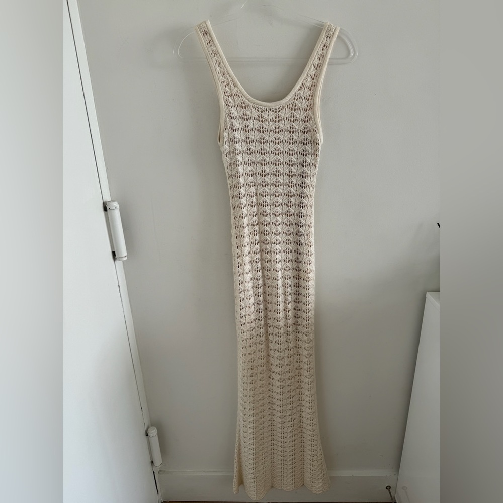 Alice + Olivia VERONIQUE POINTELLE
SCOOP NECK DRESS - Picture 8 of 8